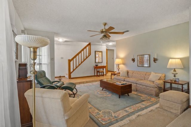 2707 Lincoln Drive, Arlington, TX 76006