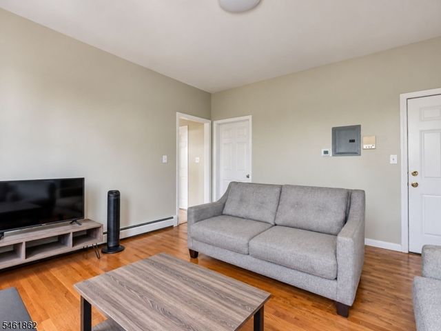 369 21St St, Irvington Twp., NJ 07111