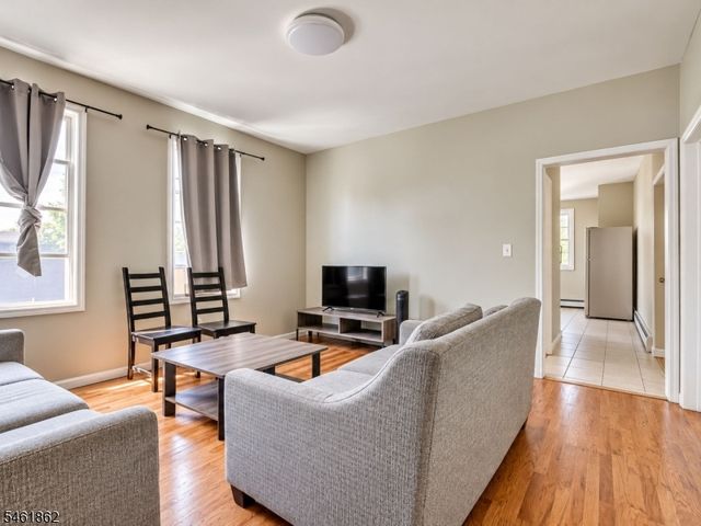 369 21St St, Irvington Twp., NJ 07111