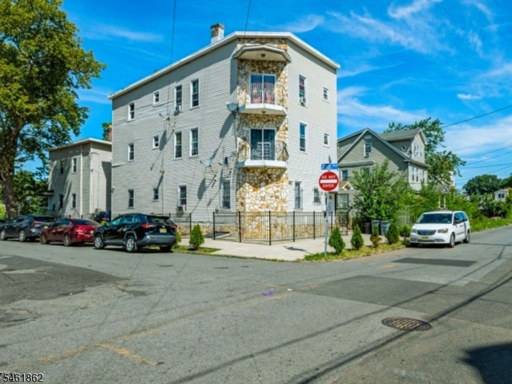 369 21St St, Irvington Twp., NJ 07111
