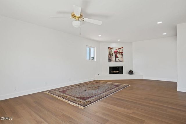 66 Paseo Esplendido, Camarillo, CA 93010
