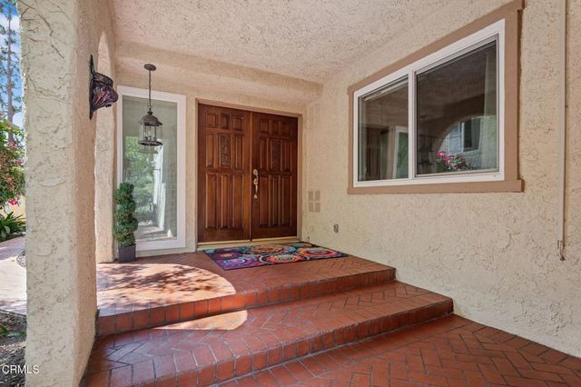 66 Paseo Esplendido, Camarillo, CA 93010