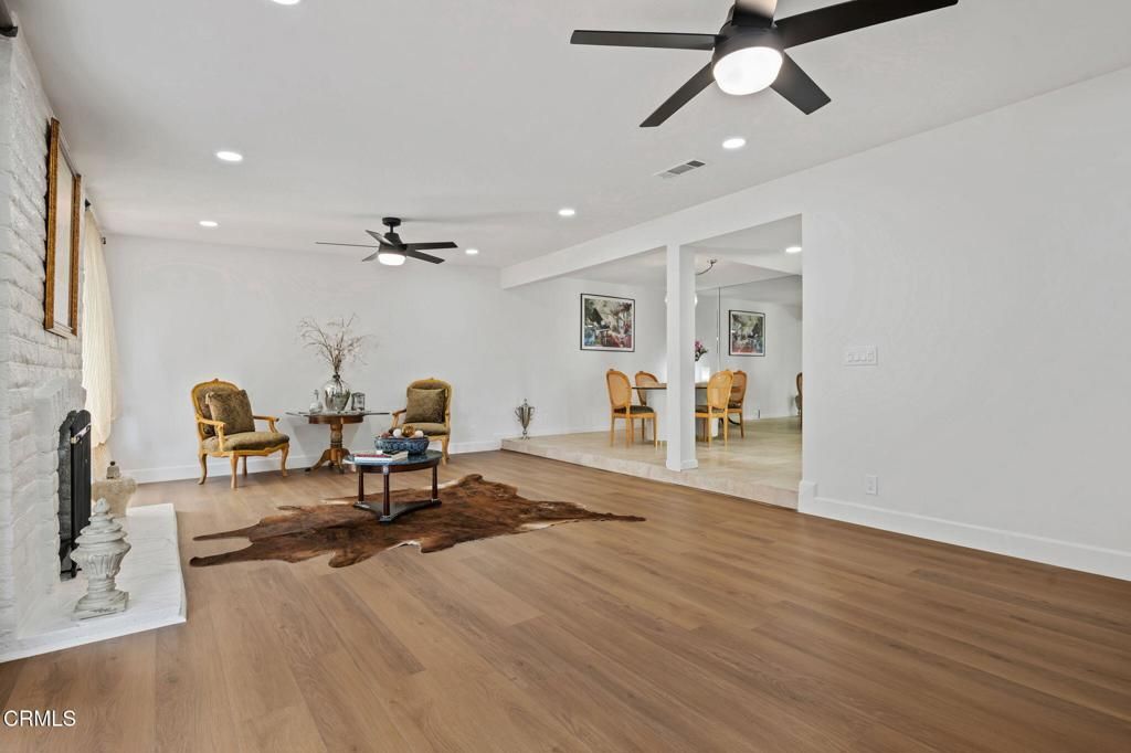 Image 10 of property listing at 66 Paseo Esplendido, Camarillo, CA 93010