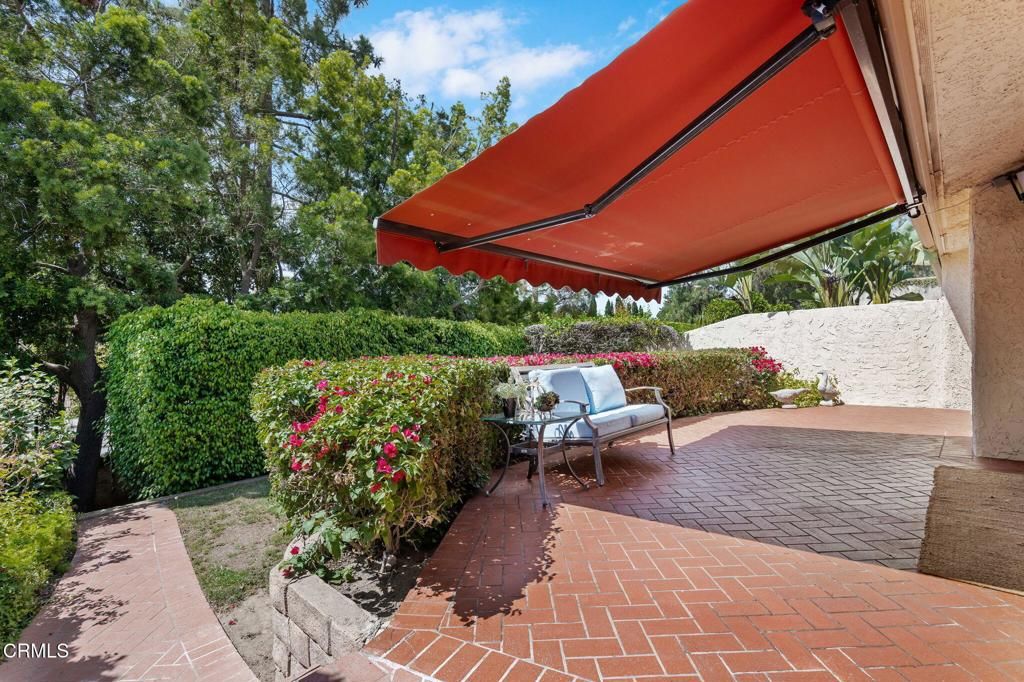 Image 17 of property listing at 66 Paseo Esplendido, Camarillo, CA 93010