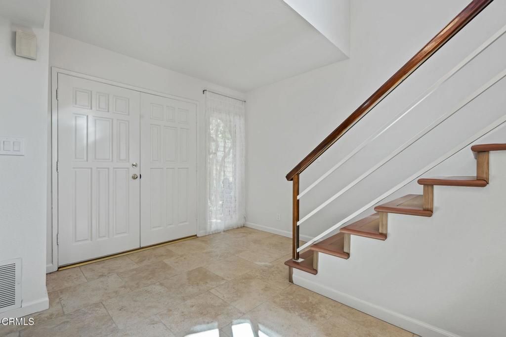 Image 6 of property listing at 66 Paseo Esplendido, Camarillo, CA 93010