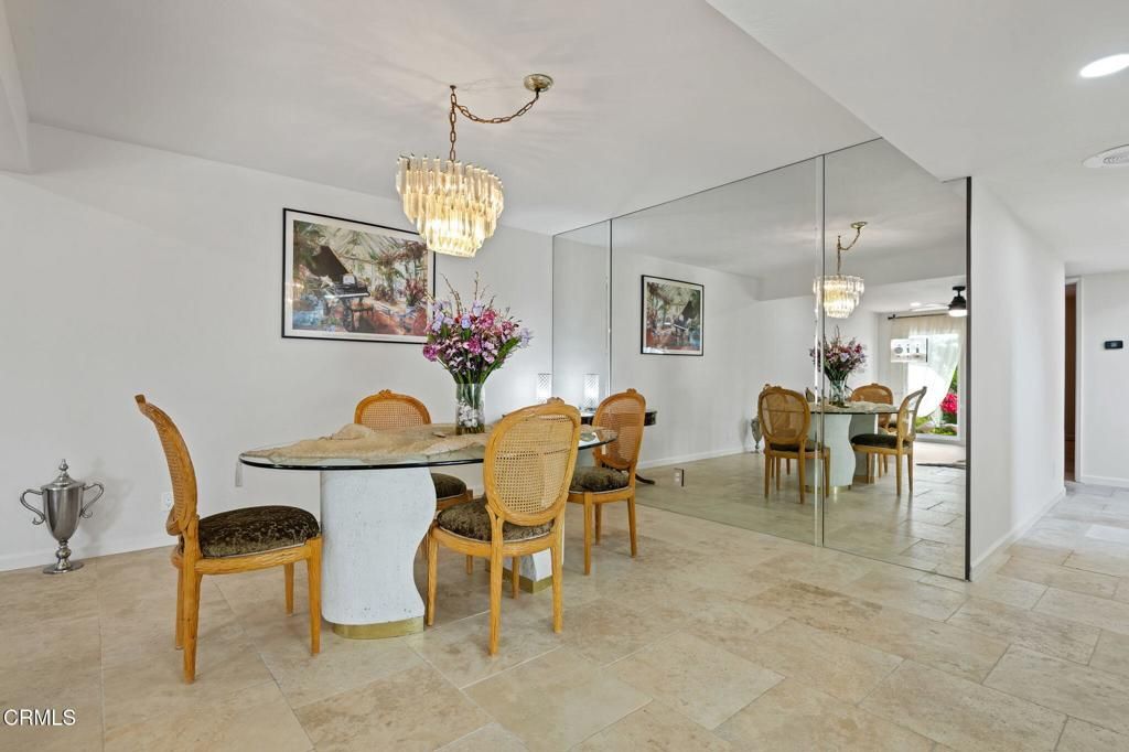 Image 9 of property listing at 66 Paseo Esplendido, Camarillo, CA 93010