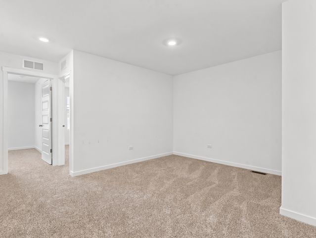 2255 Riesling Road, Oswego, IL 60543