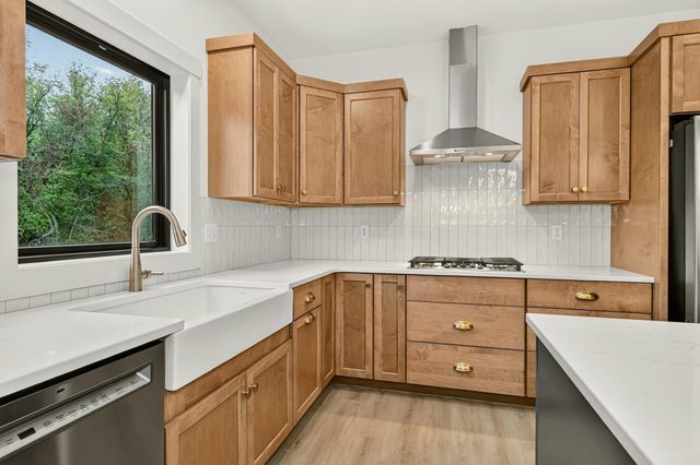 3756 Stonehedge Drive NE, Rochester, MN 55906