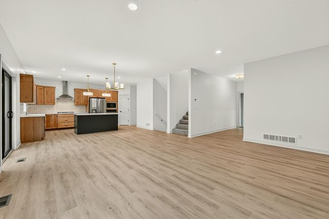 3756 Stonehedge Drive NE, Rochester, MN 55906