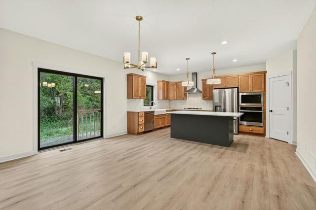 3756 Stonehedge Drive NE, Rochester, MN 55906