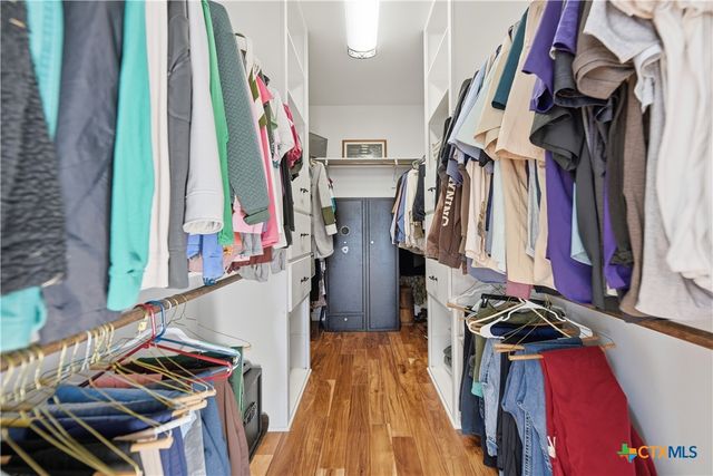 1733 County Road 376, Shiner, TX 77984