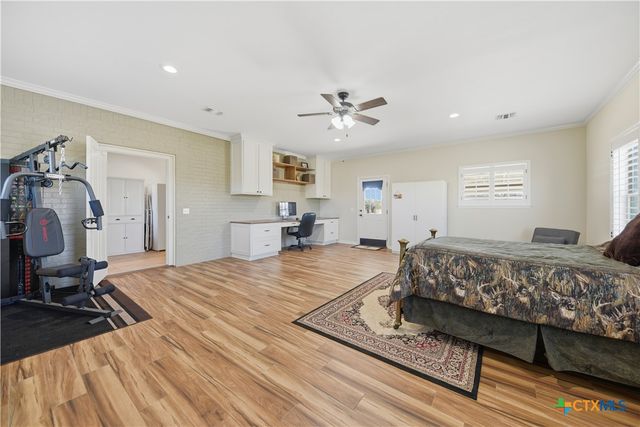 1733 County Road 376, Shiner, TX 77984