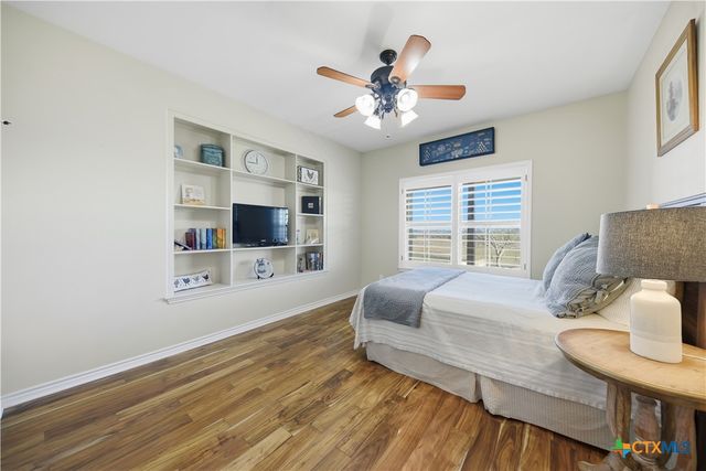 1733 County Road 376, Shiner, TX 77984