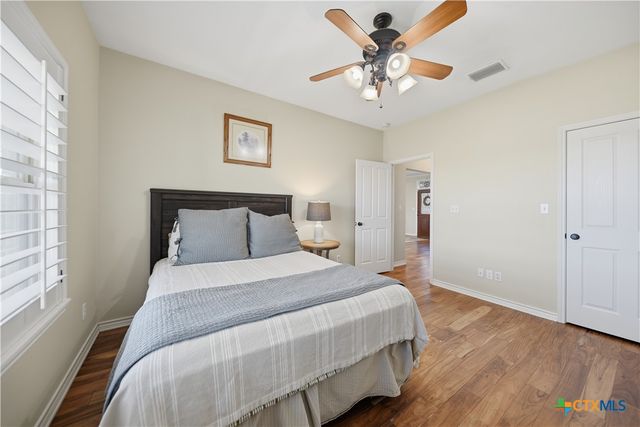 1733 County Road 376, Shiner, TX 77984