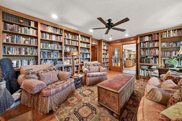 976 FAIRVIEW AVENUE, Mount Dora, FL 32757