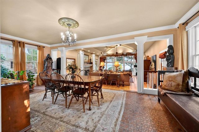 976 FAIRVIEW AVENUE, Mount Dora, FL 32757