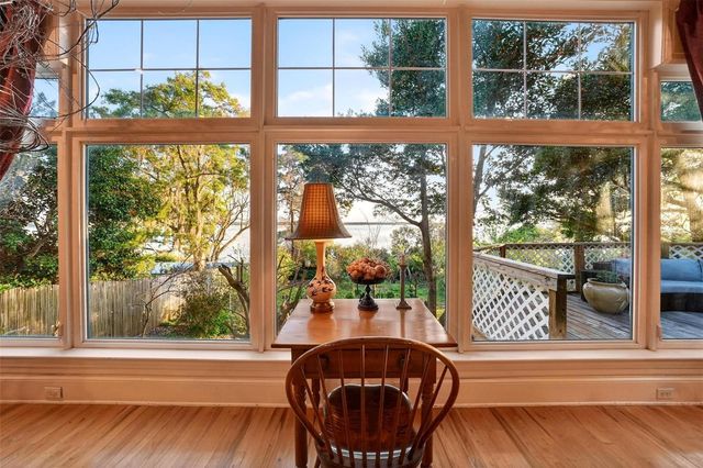 976 FAIRVIEW AVENUE, Mount Dora, FL 32757