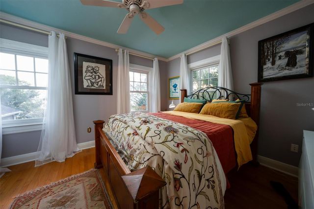 976 FAIRVIEW AVENUE, Mount Dora, FL 32757