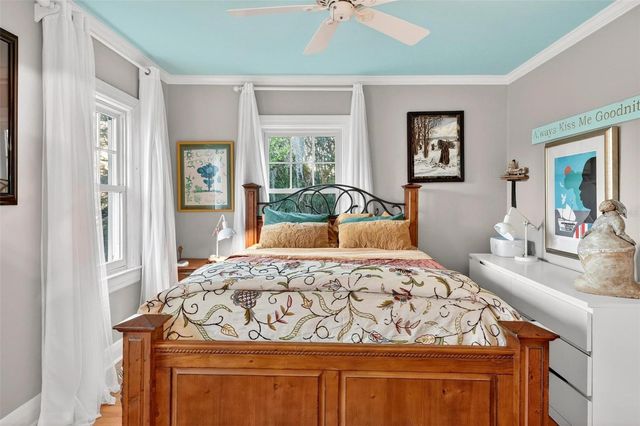 976 FAIRVIEW AVENUE, Mount Dora, FL 32757