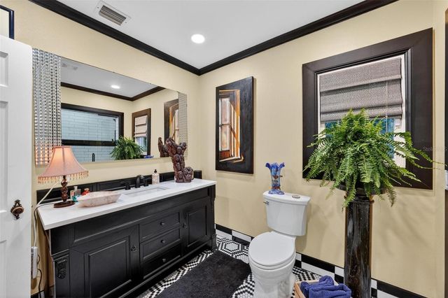 976 FAIRVIEW AVENUE, Mount Dora, FL 32757