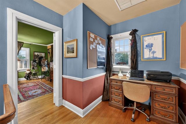 976 FAIRVIEW AVENUE, Mount Dora, FL 32757