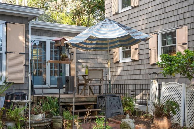 976 FAIRVIEW AVENUE, Mount Dora, FL 32757