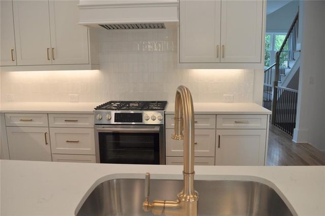 281 White NW Street, Marietta, GA 30060