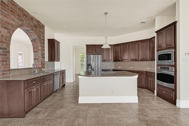 4526 Broken Rock Lane, Sugar Land, TX 77479