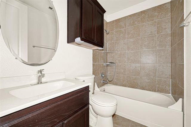 4526 Broken Rock Lane, Sugar Land, TX 77479