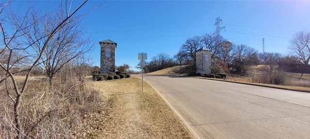 397 Clubhouse Drive, Burleson, TX 76028