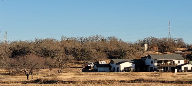 397 Clubhouse Drive, Burleson, TX 76028