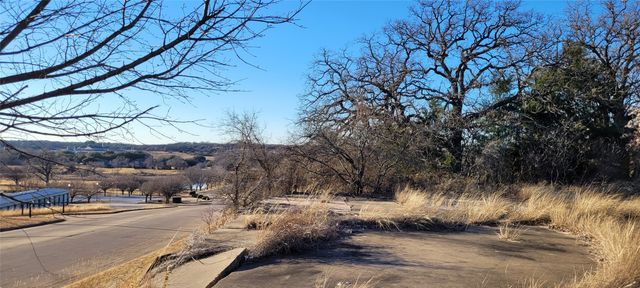 397 Clubhouse Drive, Burleson, TX 76028