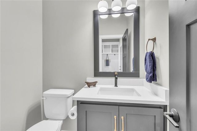 17476 W 163rd Place, Olathe, KS 66062