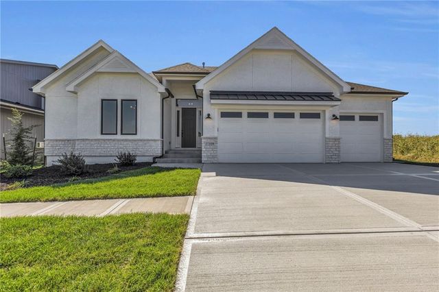 17476 W 163rd Place, Olathe, KS 66062