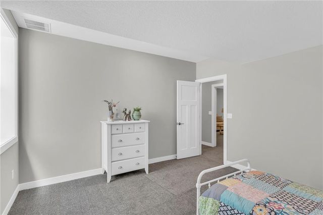 17476 W 163rd Place, Olathe, KS 66062
