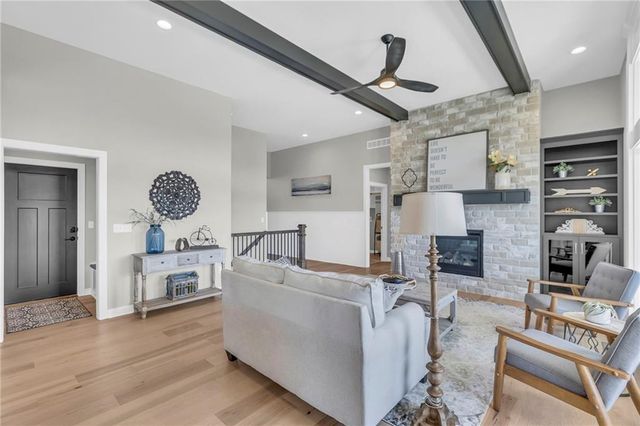 17476 W 163rd Place, Olathe, KS 66062