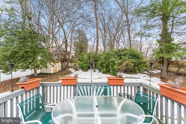 606 MEADOW LN SW, Vienna, VA 22180