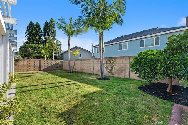 2310 N Linwood, Santa Ana, CA 92705