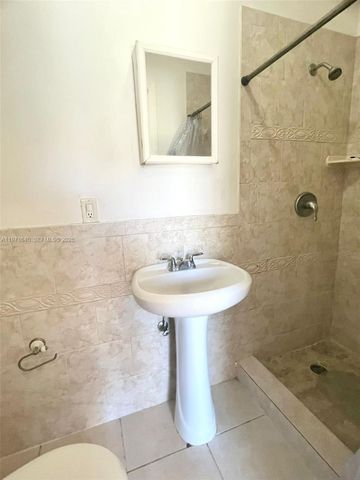 1601 NE 175 ST 2, North Miami Beach, FL 33162