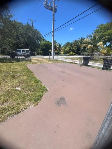 1601 NE 175 ST 2, North Miami Beach, FL 33162