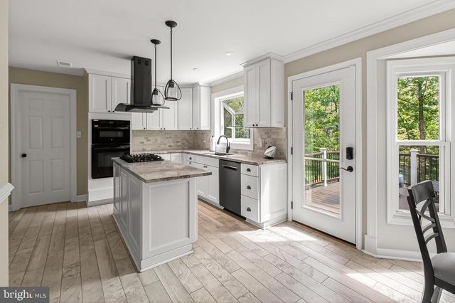 15403 MARTINS HUNDRED DR, Centreville, VA 20120