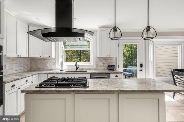 15403 MARTINS HUNDRED DR, Centreville, VA 20120