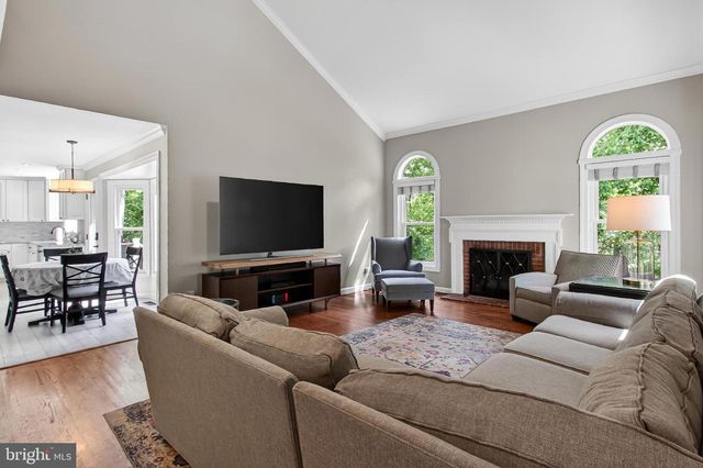 15403 MARTINS HUNDRED DR, Centreville, VA 20120
