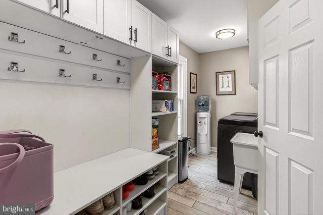 15403 MARTINS HUNDRED DR, Centreville, VA 20120