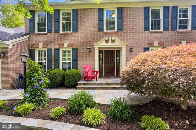 15403 MARTINS HUNDRED DR, Centreville, VA 20120