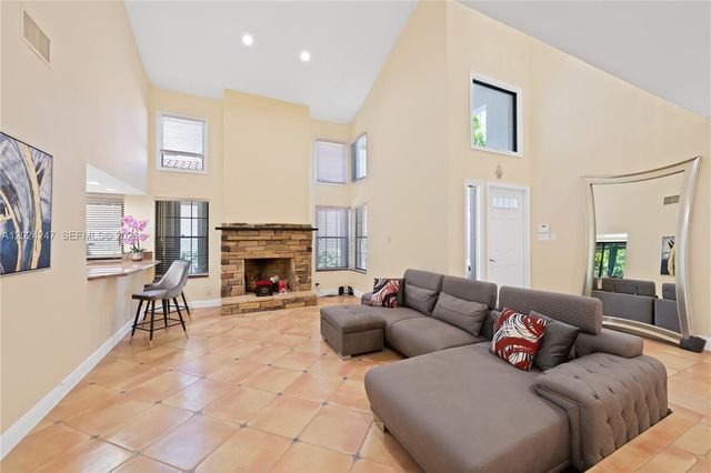 21718 Club Villa Ter, Boca Raton, FL 33433