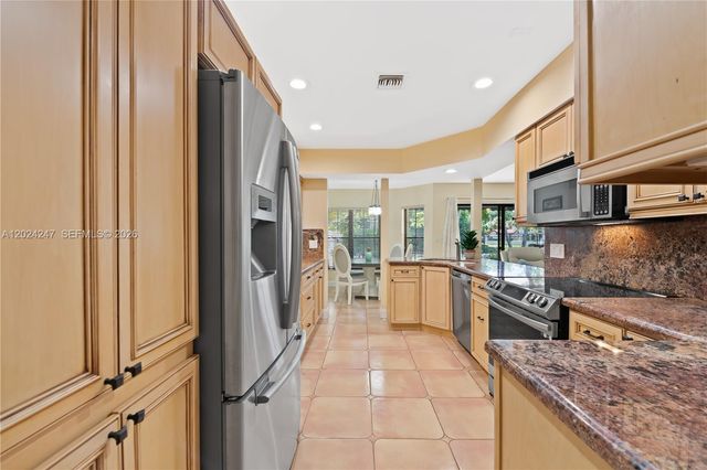 21718 Club Villa Ter, Boca Raton, FL 33433