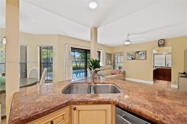 21718 Club Villa Ter, Boca Raton, FL 33433