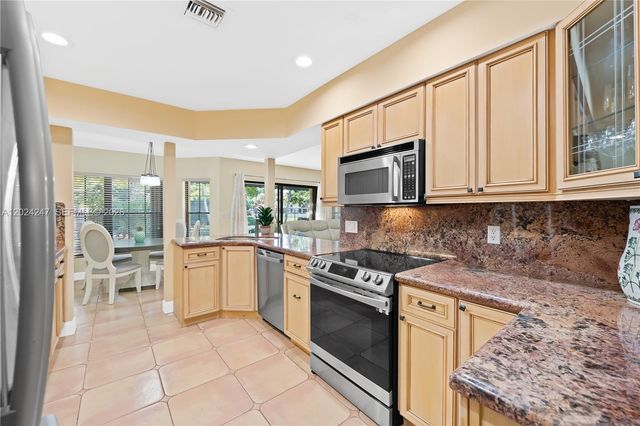 21718 Club Villa Ter, Boca Raton, FL 33433