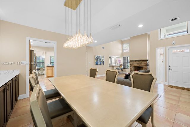 21718 Club Villa Ter, Boca Raton, FL 33433